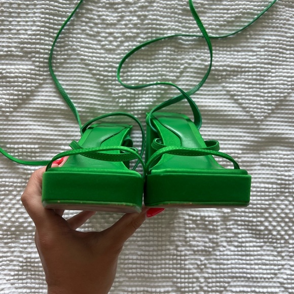 Green Square Toe Platform Sandals - Picture 7 of 7